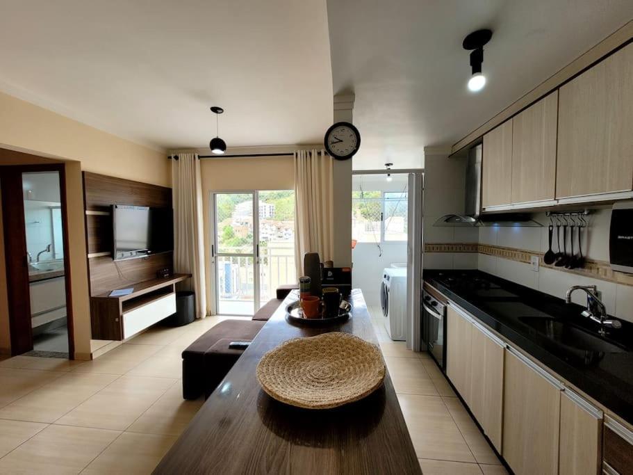 Grande Apt No Centro C/ Cozinha Completa Varanda Poços de Caldas Extérieur photo